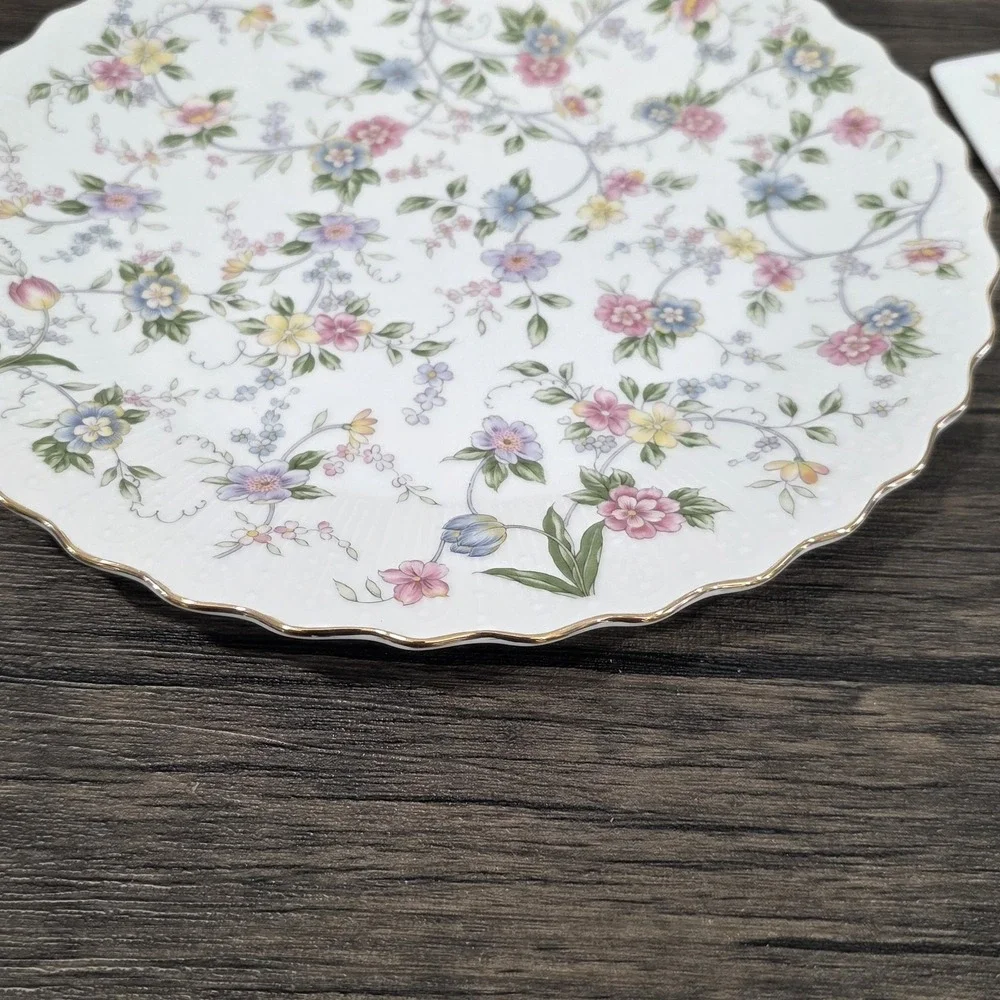 Vintage Ceramic‎ Corona Fine China Gold Rimmed Floral Pattern Plate With Spatula
